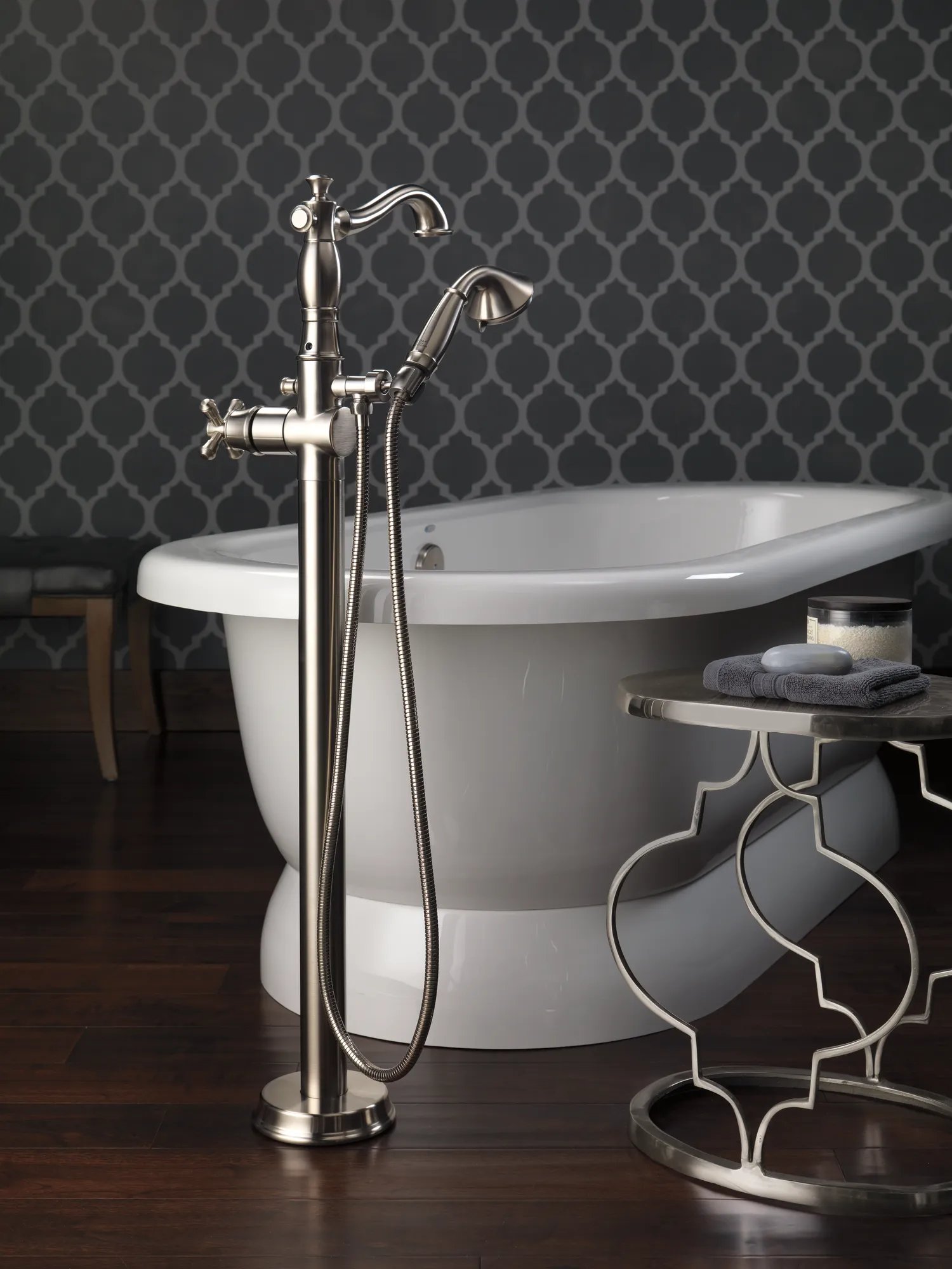 Thumbnail image of product: Traditional Floor Mount Tub Filler Trim - Less Handle