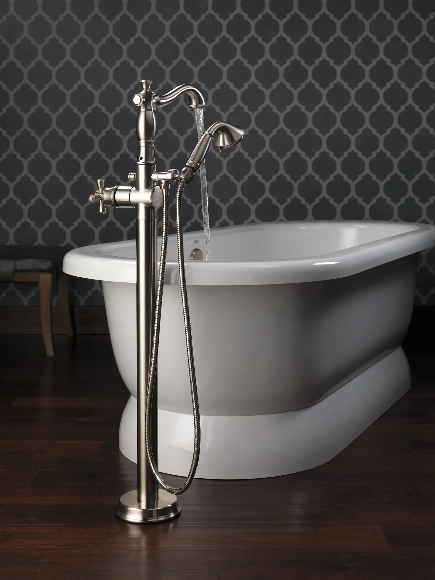 Thumbnail image of product: Traditional Floor Mount Tub Filler Trim - Less Handle