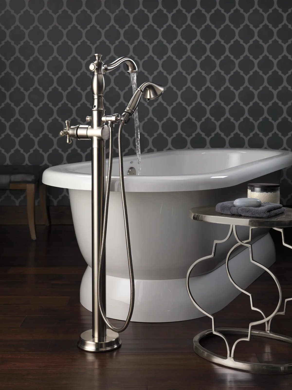 Thumbnail image of product: Traditional Floor Mount Tub Filler Trim - Less Handle